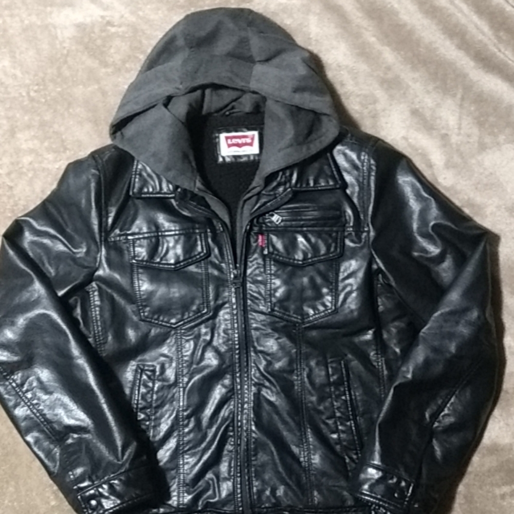 Levi's leather jacket lined w/ hood Sz. M